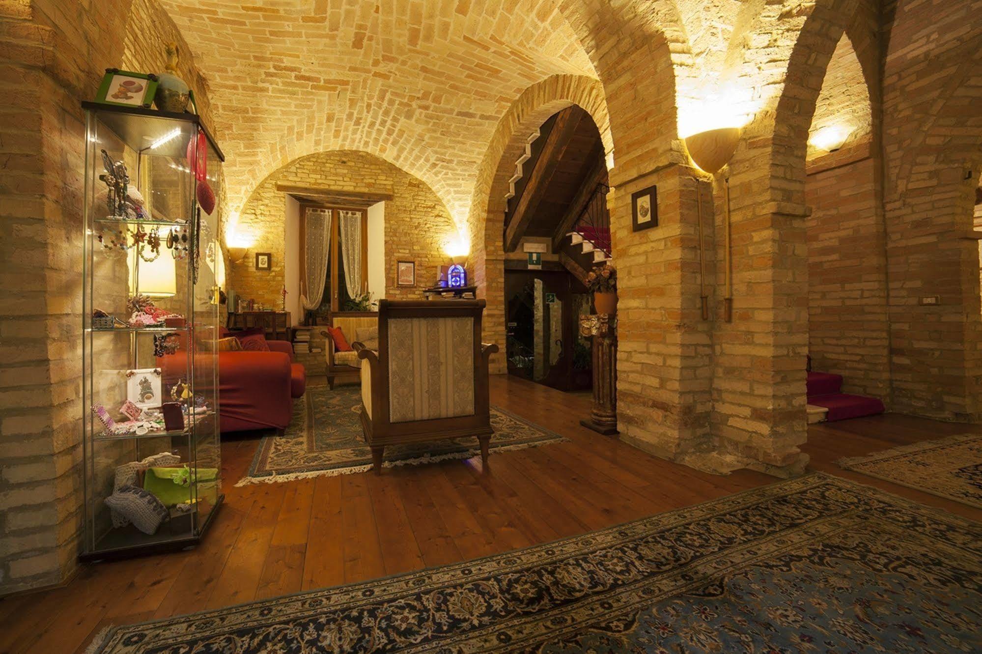 La Luma Hotel Montecosaro  Екстер'єр фото
